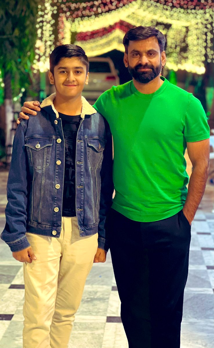 Happy 16th birthday 🎂 to my darling son <a href="/Roshaan_Hafeez8/">Roshaan Hafeez</a> 😍💋