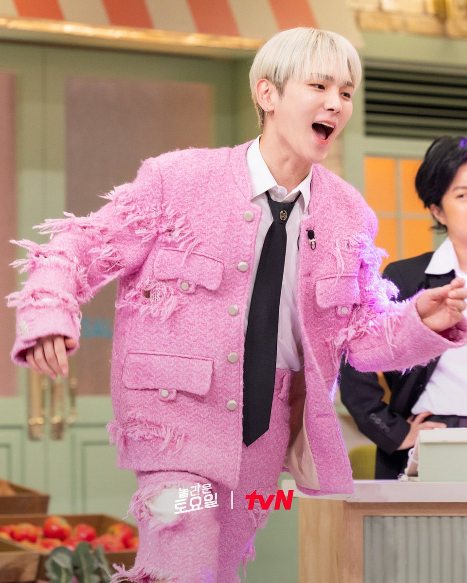 urikeyro_'s tweet photo. my pink meow meow
【#SHINee #KEY #샤이니 #키】
【#AmazingSaturday #놀라운토요일】 https://t.co/r6KuxpbhCg