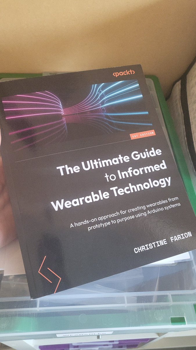 If you're looking for some ready and activities for the long weekend.... here it is 😋 #wearable #interaction #maker <a href="/PacktPublishing/">Packt Publishing</a>