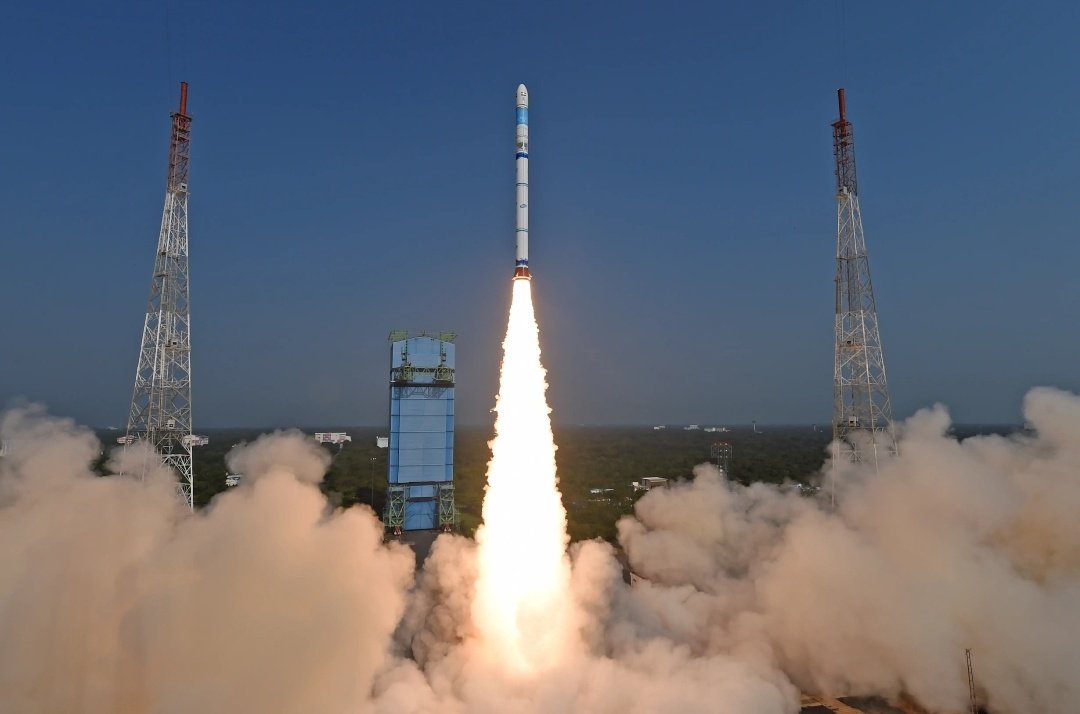 nkknspace's tweet photo. ISRO HQ, SSLV-D2 lift-off from First launch pad at SDSC, today at 0918 IST.
#SSLVd2 / #EOS07 #ISRO https://t.co/18sRza0e8z