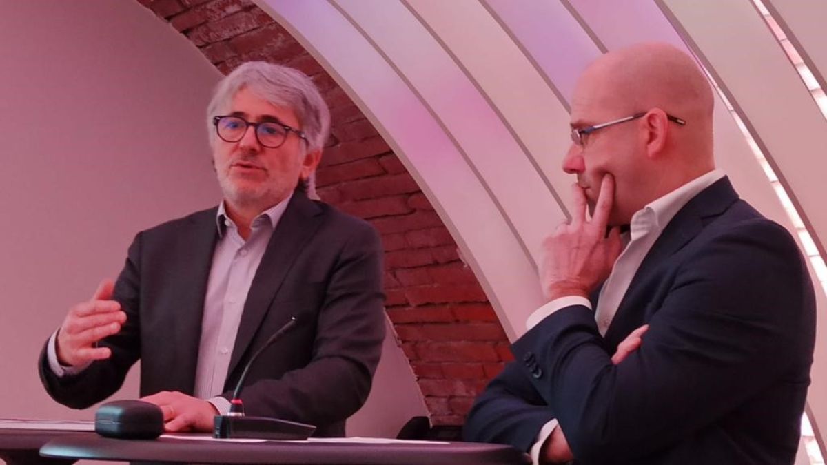 ARTERRIS11's tweet photo. #OnParleDeNous dans @lalettremnews suite à Conf de presse (plebiscitée en visio) par #JFNaudi, Pdt, @reclusccf, DG @ARTERRIS11 .#SouveraineteAlimentaire, gestion #eau, défi #energie…
👓https://t.co/qirjtYwTls
@lacoopagricole @Occitanie @LesEchos @lesmarches @NourrirDemain https://t.co/UPcyYZrdsw