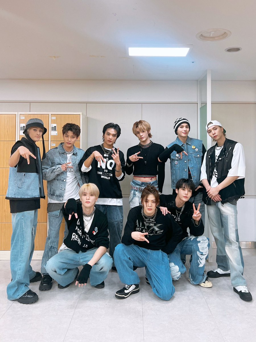 NCTsmtown_127 tweet picture