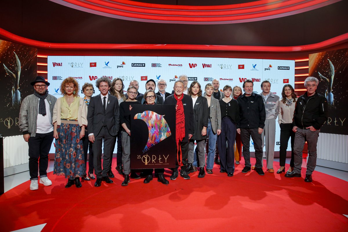 RoLegalPL's tweet photo. Znamy nominacje do 25. edycji Polskich Nagród Filmowych #Orły2023. Kolejny raz jesteśmy sponsorami tego wydarzenia. @MarcinRadwan Radwan-Röhrenschef reprezentował Rö podczas uroczystego ogłoszenia nominacji. Gala wręczenia Orłów 2023 już 6 marca.

(Foto: Piotr Podlewski, AKPA) https://t.co/Lv5DxaYlqh