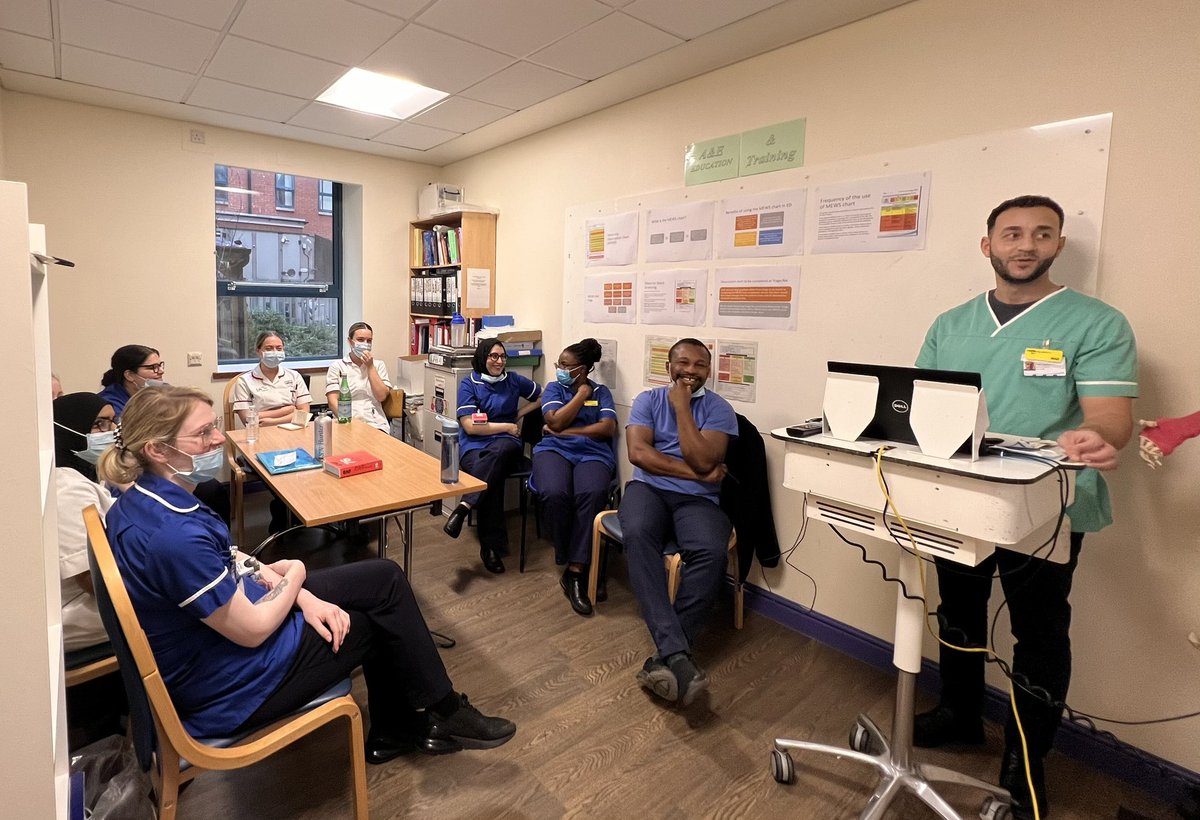 amie_EDucator's tweet photo. Thank you @EDPharmacistMaz for supporting our new ED nurses and pre-reg learners with an informative session on Time Critical Medications. @MaryFos88562196 @Julienewton1002 @fghedteam @BuryCO_NHS @NcaPef https://t.co/5XLuAH7pNo