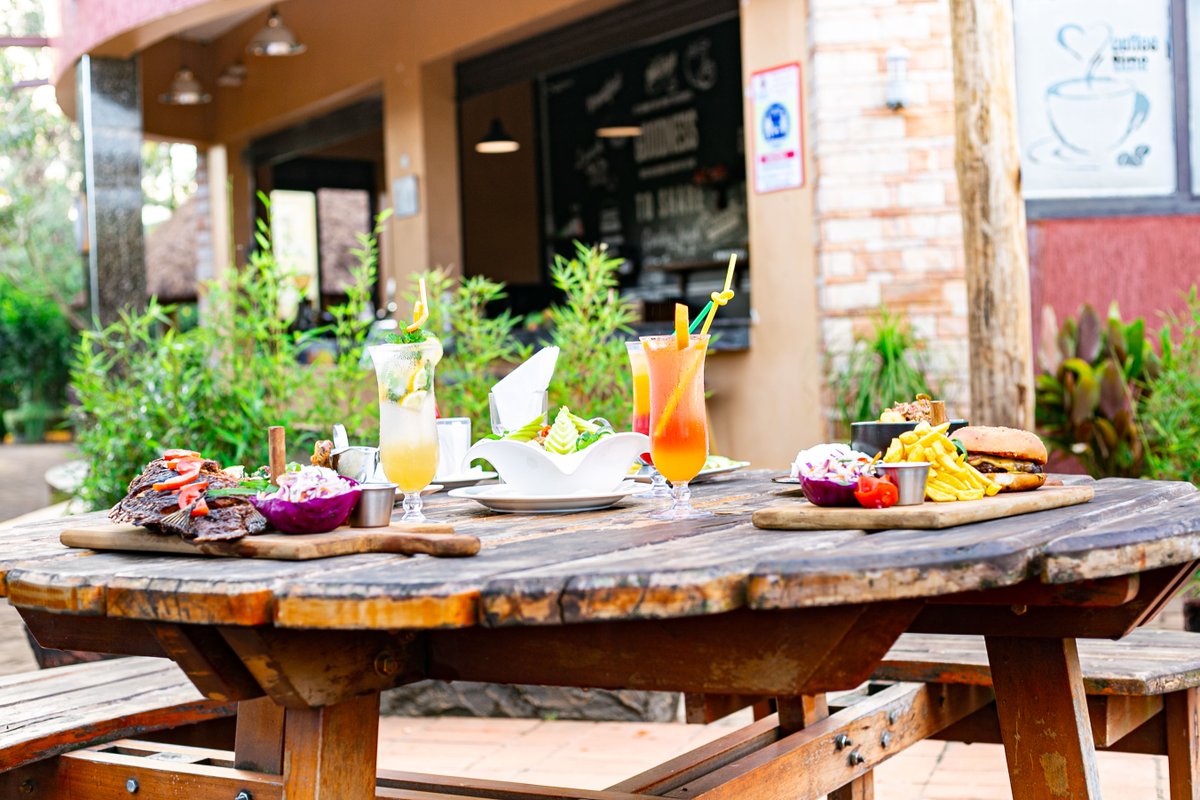 BannzCafe's tweet photo. Thank God it's Friday🥂✨

Tag someone you know is traveling to Jinja this weekend and remind them to stop by at @BannzCafe😊 https://t.co/JxL7GoiKoF