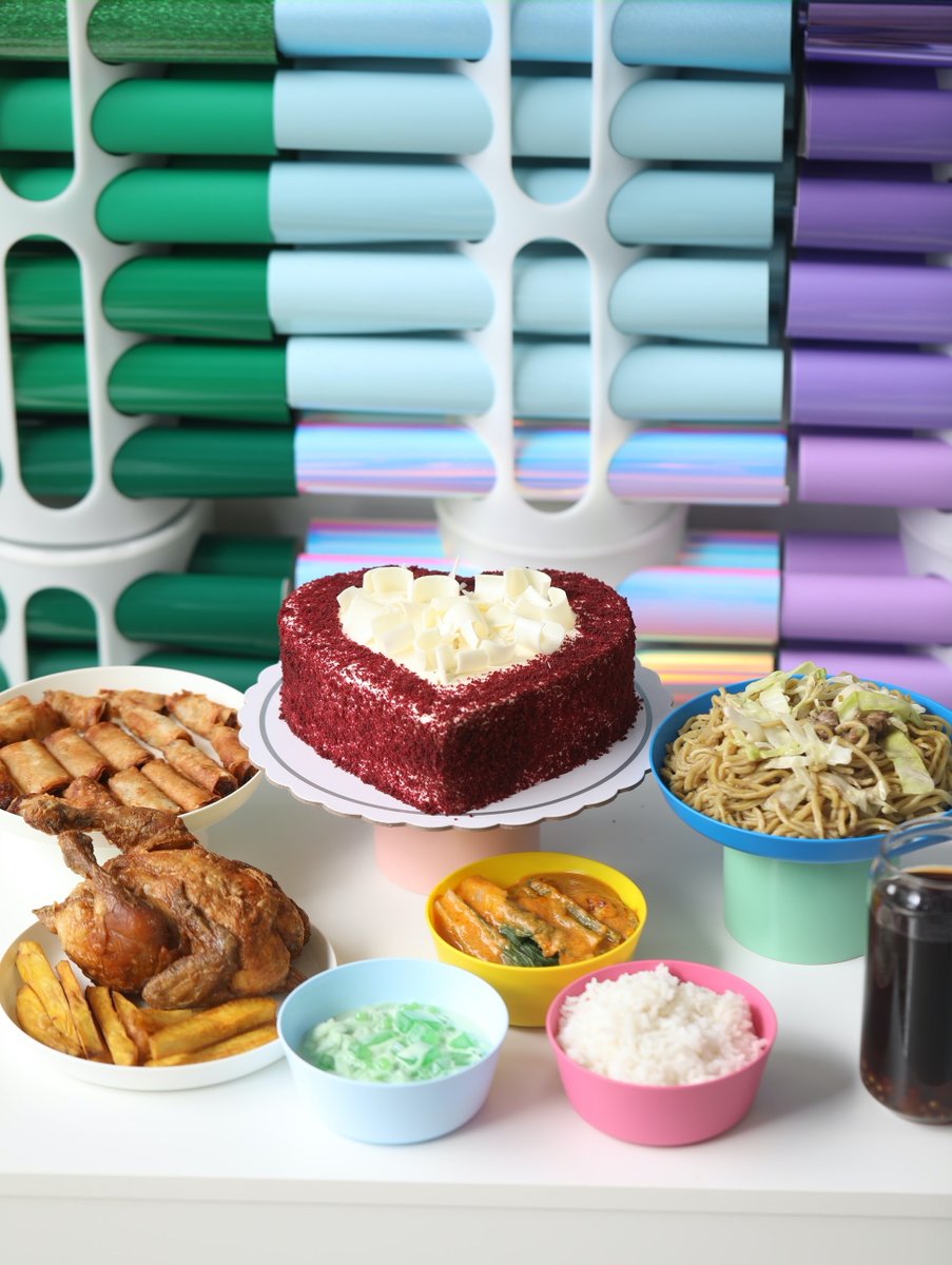 googlygooeys's tweet photo. Food is a love language too! 💕😋🍽🍗🥘🎂 Celebrate #ValentinesDay with your special someone with a special meal and this special heart-shaped 🍰 from @maxsrestaurant . #GooglyGooeysEats https://t.co/xdTMT71gtc