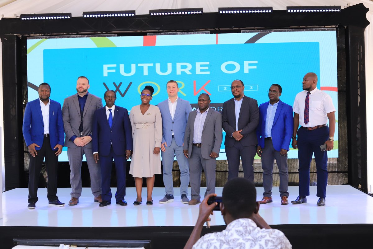 gad_rogers's tweet photo. Officially welcoming @helpwarecom to Uganda. Opportunities open for every student in Uganda. 

#HelpWareInUG https://t.co/IKn4l7YSSi