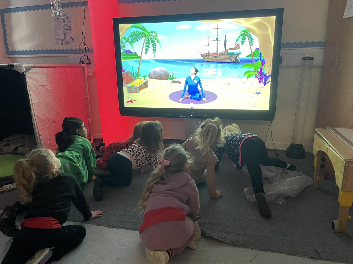 BathgateNs's tweet photo. Experiencing an opportunity to relax on a Friday morning. #yoga #relaxation https://t.co/hFyj5rekCT