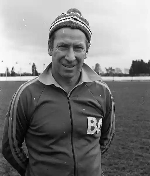 eireguide's tweet photo. Bobby Charlton had a spell at Waterford back in the 70's. Charlton was 39 and joined the LOI in Jan '76. It was a short stay of 4 games, he had returned home by the end of Feb for the most part because his wages, subsidised by gate receipts, proved to be less than king making.☘️ https://t.co/B7L5T1Ypcd