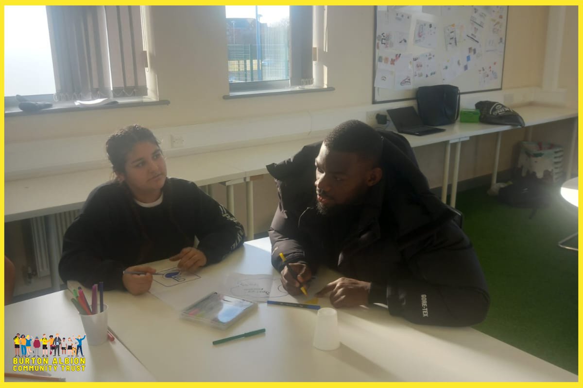 BurtonAlbionCT's tweet photo. 🥰🧠 CHILDREN'S MENTAL HEALTH WEEK
We had a special treat for #ChildrensMentalHealthWeek yesterday as @burtonalbionfc star @DejiOshilaja dropped into help decorate some postcards to spread the good vibes 🤝
@Place2Be | @TaskmasterEdu | #CMHWTasking https://t.co/HFHLLynvlL