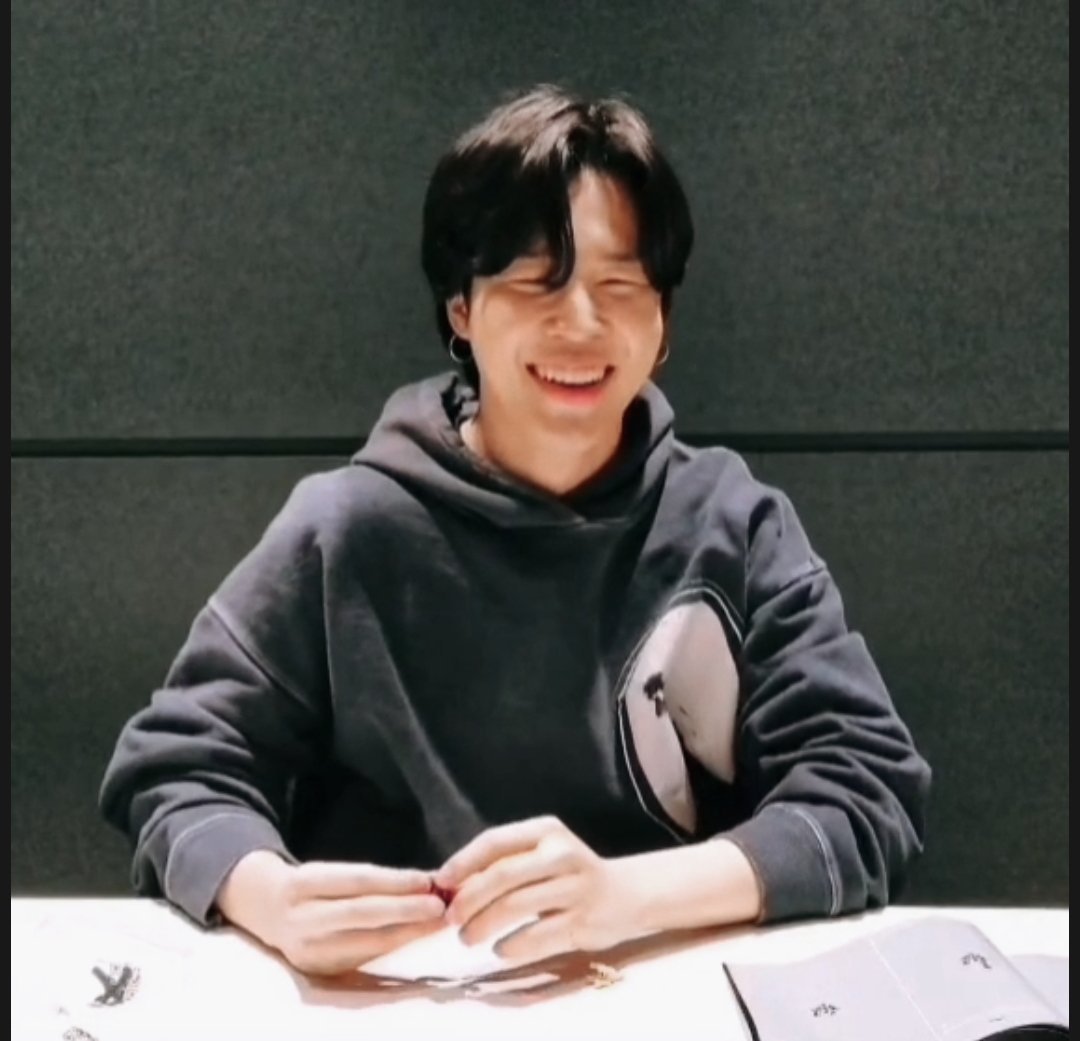 Ari Commissions Open On Twitter RT taebokkiii HIS SMILE ari-commissions-open-on-twitter-rt-taebokkiii-his-smile