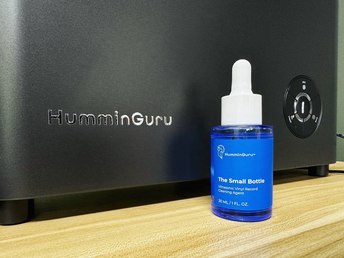 HappywellTech's tweet photo. This is all you need before spinning🎵🎶 https://t.co/BpC9aCT6hp
#humminguru #brand #design #vinylcommunity #vinyljunkie #vinylcollection #recordcleaning #vinyllovers #hifichoice #vinylinspired #audio #records #ultrasonicrecordcleaner #recordcleaningmachine #vinylcleaningfluid https://t.co/VLWfdhrIt7