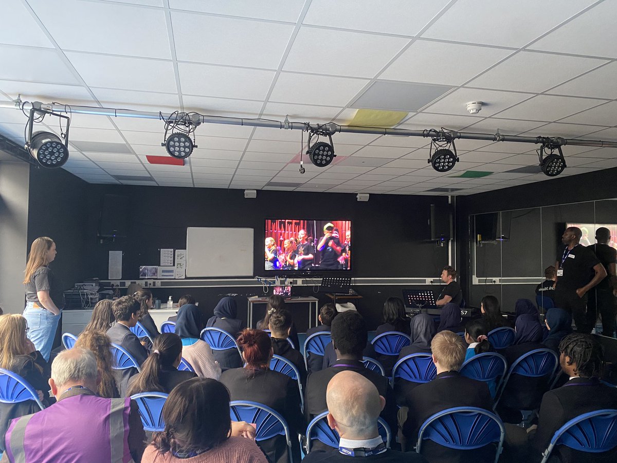 ARKSchoolsMusic's tweet photo. Today we’re at @ArkVicAcademy with our Birmingham schools! 

Looking forward to bringing voices together from @ArkBoulton @arkvicprimary @ArkKingsAcademy Ark Kings Primary and @ArkVicAcademy 🎶

We’re starting the day by having a reminder of last year’s music gala! https://t.co/TLXkkkJqfj
