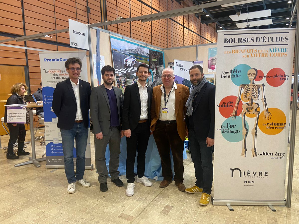 PaysVLN's tweet photo. #santé | 🩺 Le Pays Val de Loire Nivernais est à Lyon au salon de l'@ISNARIMG.
Avec le Département de la @nievrefr, le @PaysNiverMorvan
et des professionnels de santé de notre territoire, nous faisons la promotion du territoire et prospectons de futurs professionnels de santé. https://t.co/1fZqnR1M6V