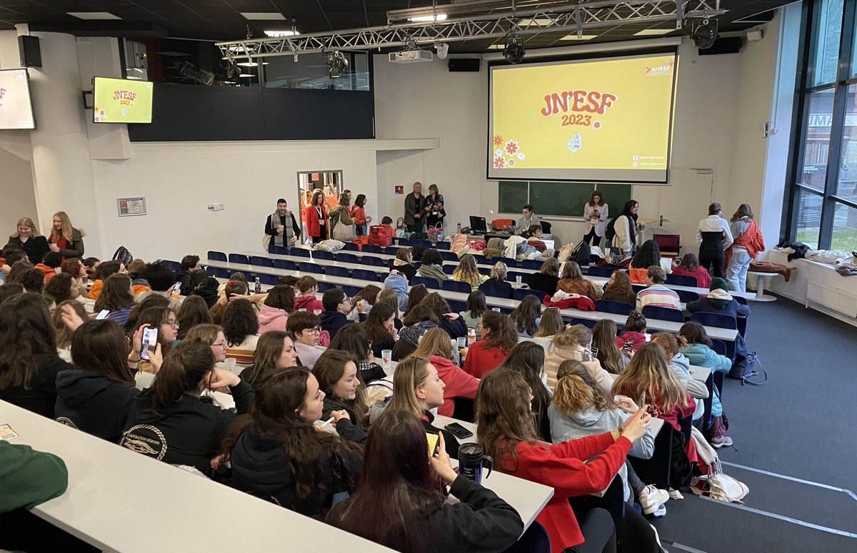 R_Autran's tweet photo. #JNESF | Aujourd’hui, commence la 11e édition des Journées Nationales des Étudiant.e.s Sages-Femmes à #Lille, sur le thème de « La #maïeutique et l’#orthogénie » ! 

Près de 400 étudiant.e.s #sagesfemmes de toute la France se sont réuni.e.s ! https://t.co/w3ksVwBPa4