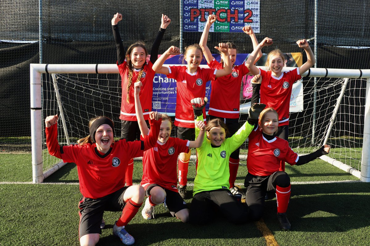RUFC_CT's tweet photo. PARTICIPATION | #PLPrimarystarsโฝ๏ธ
Well done @WathCofE and to all the girls in our tournament at @ParkgateAstro.
13 teams, 103 participants and some fantastic football on display to support girls football the Rotherham community.
#PLCF #PLPS #girlsfootball #rufc @PLCommunities https://t.co/uJWfHj51s1