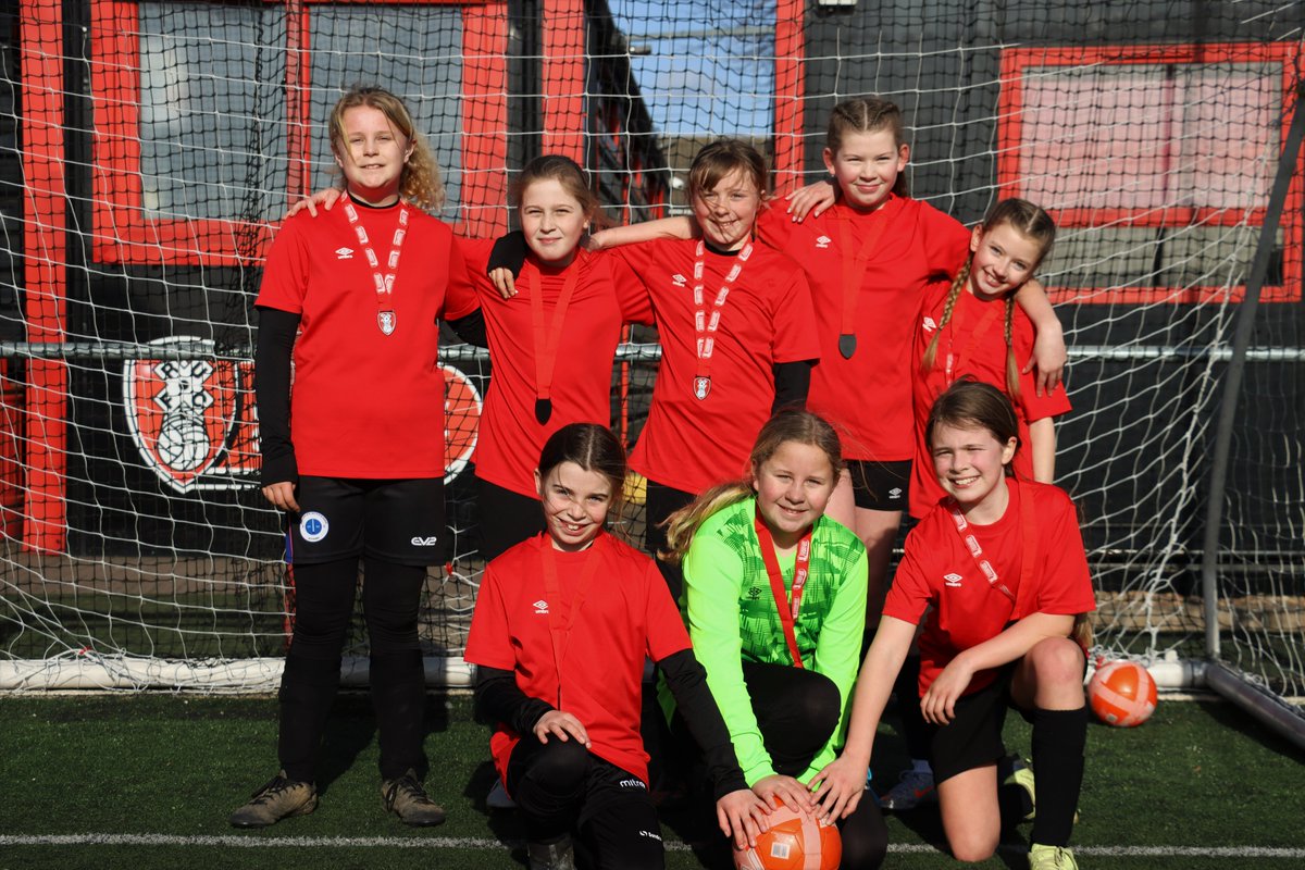 RUFC_CT's tweet photo. PARTICIPATION | #PLPrimarystarsโฝ๏ธ
Well done @WathCofE and to all the girls in our tournament at @ParkgateAstro.
13 teams, 103 participants and some fantastic football on display to support girls football the Rotherham community.
#PLCF #PLPS #girlsfootball #rufc @PLCommunities https://t.co/uJWfHj51s1