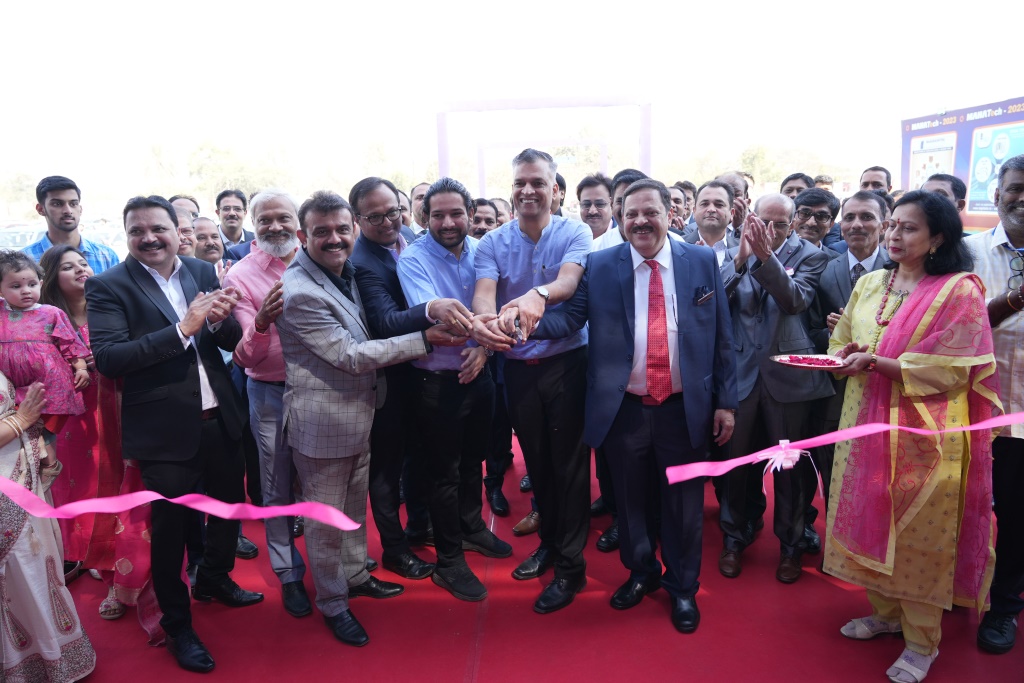 themachinemaker's tweet photo. The 19th @Mahatech 2023 has officially begun. The exhibition will run from 9th-12th February, 2023, at the New Agriculture College Ground, Shivaji Nagar, Pune.
Check out the full news - https://t.co/ti0Kju7Efk
#MAHATech2023 #B2BExhibition #machinemaker https://t.co/ybhIQIK2Y6