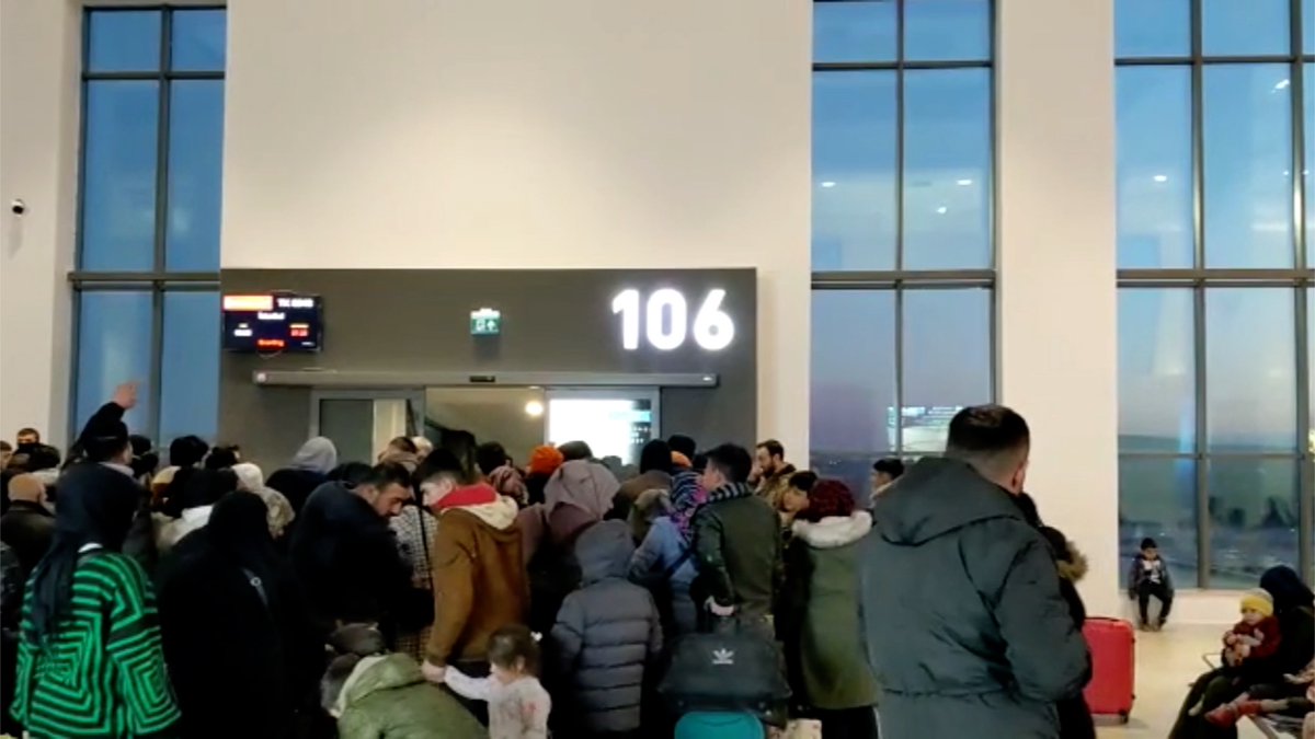 Video clips from Marwan Kamel at Gaziantep Airport. Turkish Airlines