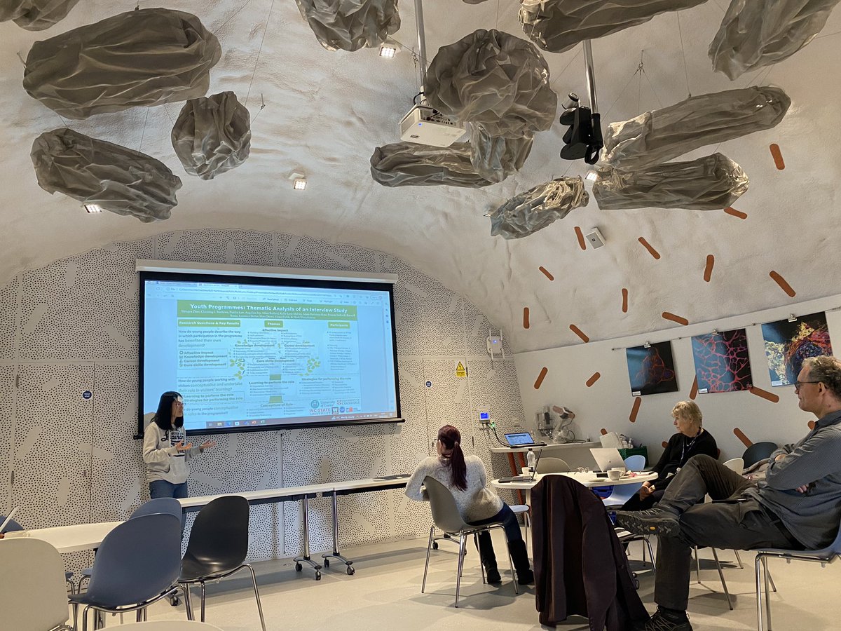 UK Team academic-practitioner meeting ✨ excited to hear what the STEM Teens said about their experiences being youth volunteers in science centres &amp; museums!