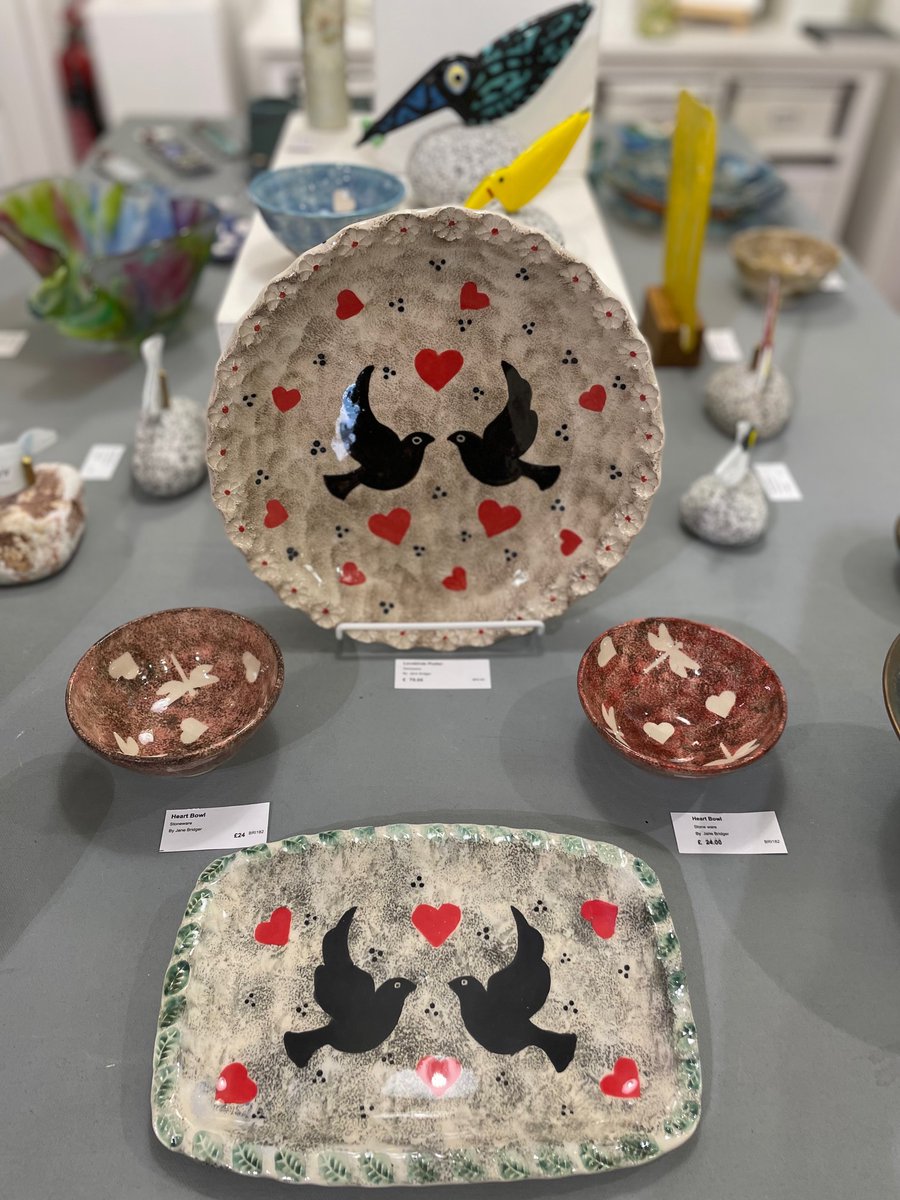 artspringallery's tweet photo. Love Birds Platter by Jane Bridger
10% of all sales, instore and online, until 14th February, will be donated to Nourish, food bank
#valentinesgifts #artwork #tonbridge #shoplocaltonbridge #artspringgallery #cardsforalloccasions #ceramics #supportlocalbusiness https://t.co/N2w9hy6j3d