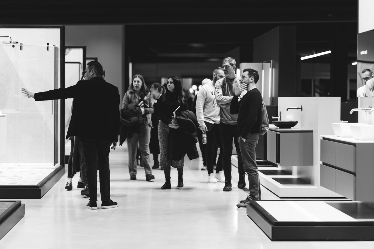 CDICV's tweet photo. TOTAL BLACK EN SALTOKI HOME VALÈNCIA
#SaltokiHome #València, empresa #LaCasaEAD, celebró su primer #evento Total Black recibiendo en sus instalaciones a la Junta de Gobierno del #CDICV.
+info: https://t.co/XZDmiFEJIP https://t.co/XChPG7Galv