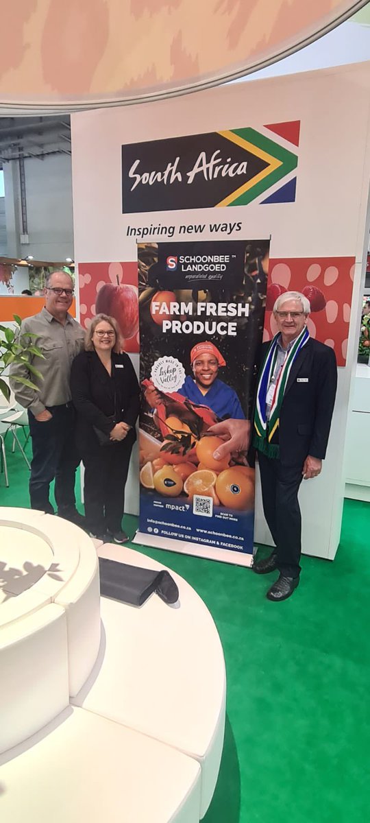 schoonbeeland's tweet photo. Thanks @FPEF_SA and @MpactRecycling for your valued support in our Agricultural industry in amazing South Africa‼️‼️#fpef #Berlin2023 #fruitlogistica2023 #southafrica #iloveloskop #farming #schoonbeelandgoed #limpopo #SONA #MakeADifference #loveSA https://t.co/yz7pabfFZr