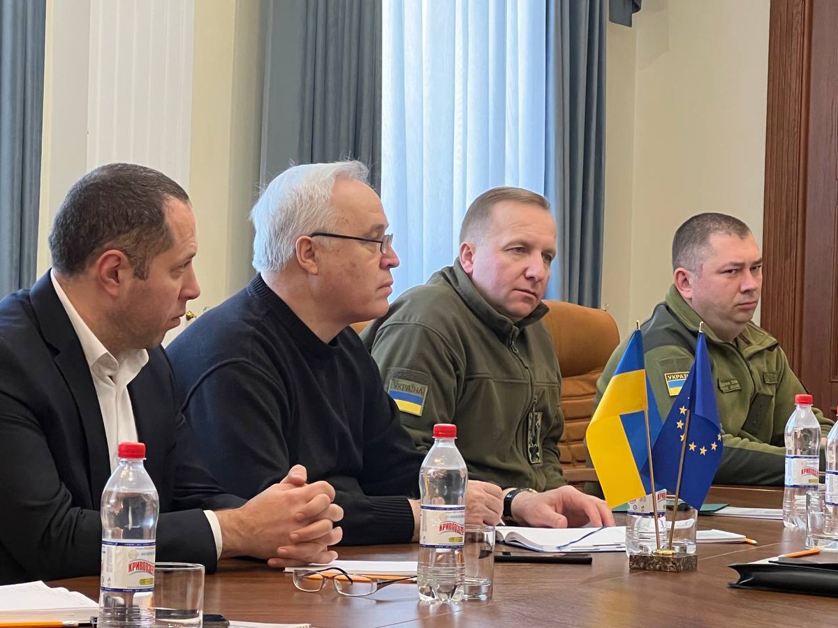 EUBAM_MD_UA's tweet image. During talks with Odesa Regional Military Administration, and the Southern Regional Directorate of the State Border Guard Service of Ukraine, 🇺🇦partners focused on #borderenforcement and operational results of the activities to ensure #borderprotection
@DPSU_ua
