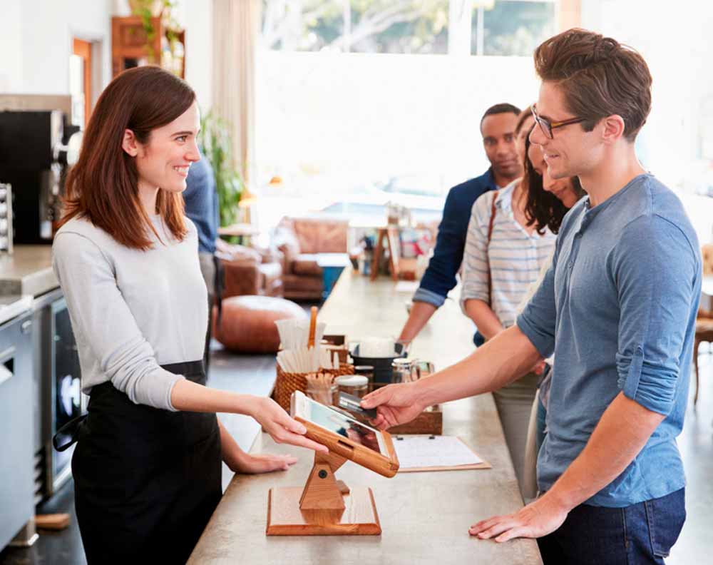 #hoteles Conocer y fidelizar a tu cliente aumenta la rentabilidad: un euro invertido en fidelización es más rentable (ROI) que un euro invertido en la captación de un nuevo cliente al que en realidad no conoces.