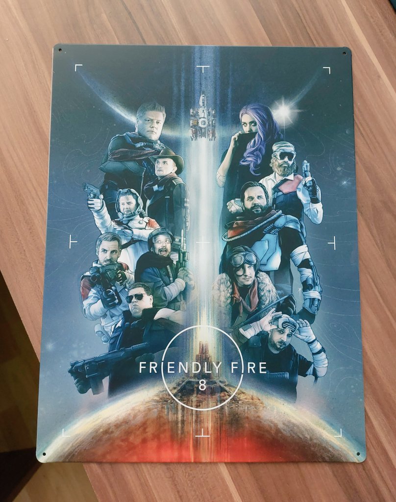 Lunaria961's tweet photo. Gestern Nachmittag ist endlich meine #FriendlyFire8 Bestellung angekommen 😊 Neben dem Metallschild reihen sich ein neues T-Shirt, eine Tasse und natürlich der Kalender in die Sammlung ein 😄 https://t.co/t81q2OJcXB