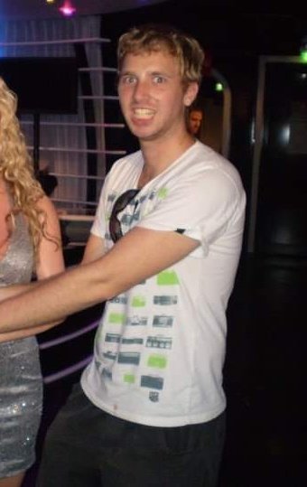 LittleAmbiguous's tweet image. Death of a twink something something excuse to post something topless