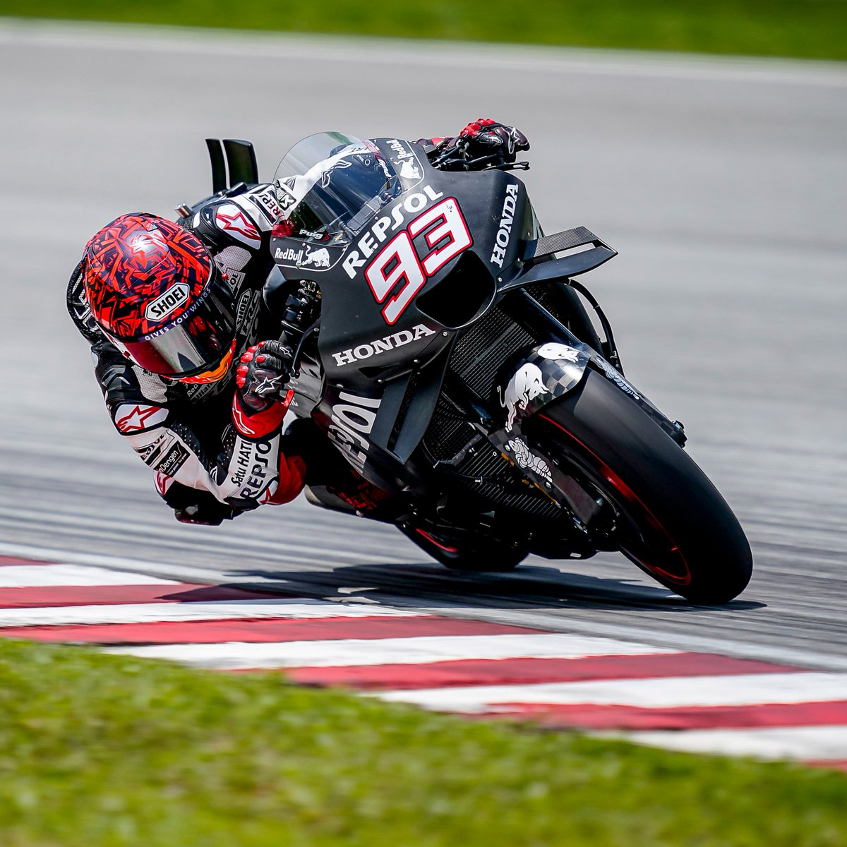 box_repsol's tweet photo. Things we love to see again🧡

#SepangTest
#EquipoRepsolHonda
#RepsolHondaTeam
#MM93
#JM36 https://t.co/dOBM5GGD5M