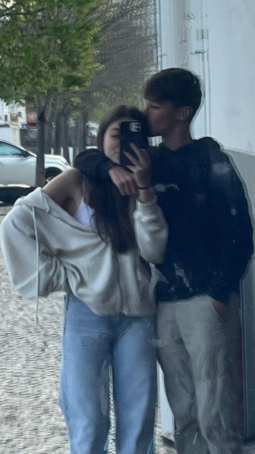 Couple Goals 👩🏽‍❤️‍💋‍👨🏼 (@couplezin) on Twitter photo 