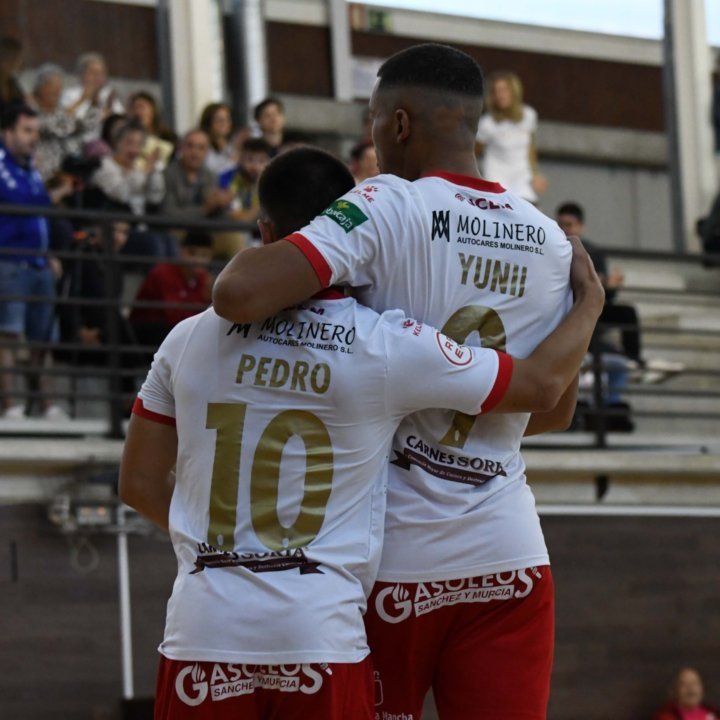 🔫¡El 9️⃣ y el 🔟 𝘶𝘯𝘢 𝘱𝘢𝘳𝘦𝘫𝘢 𝘭𝘦𝘵𝘢𝘭!

▶️Yunii➡️2️⃣8️⃣🎯
▶️Pedro➡️2️⃣3️⃣🎯