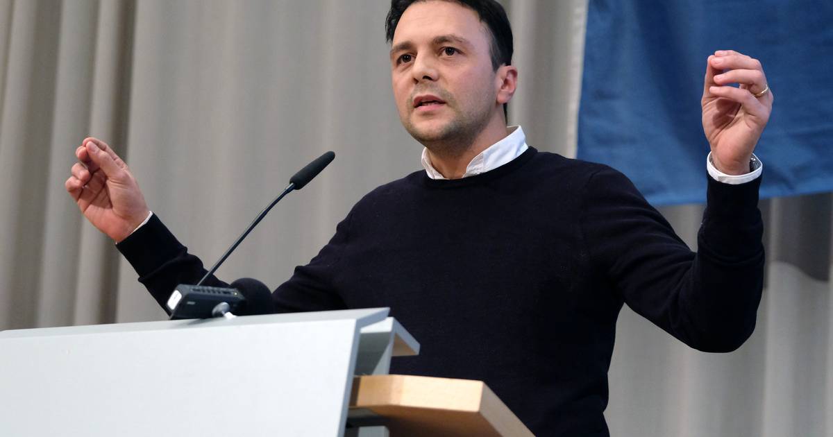 Schon kurz nach der Wahl beginnen hitzige Diskussionen über den neuen #Vizepräsidenten des Fußball-Drittligisten #FCS, Salvo Pitino. Jetzt sorgen Pläne für eine „Proficampus“ bei der Stadt #Saarbrücken für Verwunderungen und die#Jusos üben heftige Kritik.
saarbruecker-zeitung.de/sport/sz-sport…