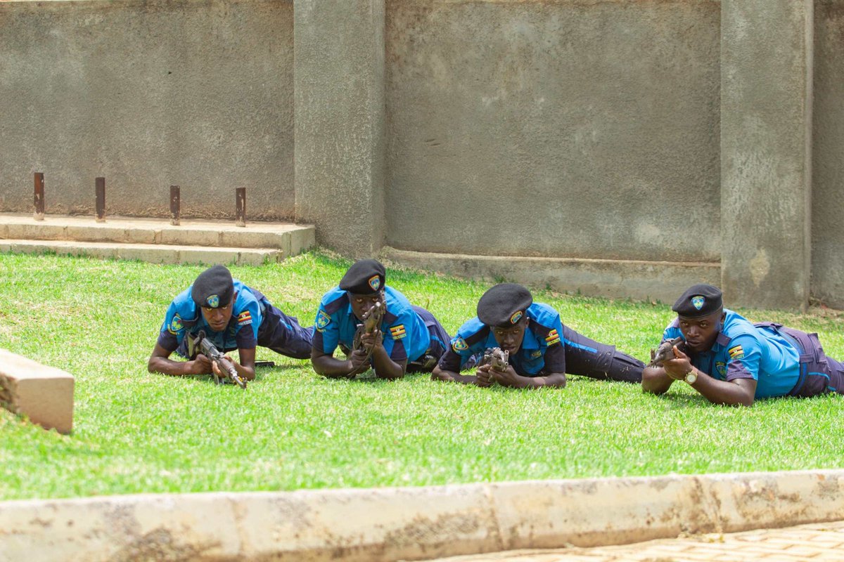 SecurityTimecop's tweet photo. Professional and Robust Security Services, with Guards trained by experienced trainers!
#SecurityUg https://t.co/FlskRzh9g6