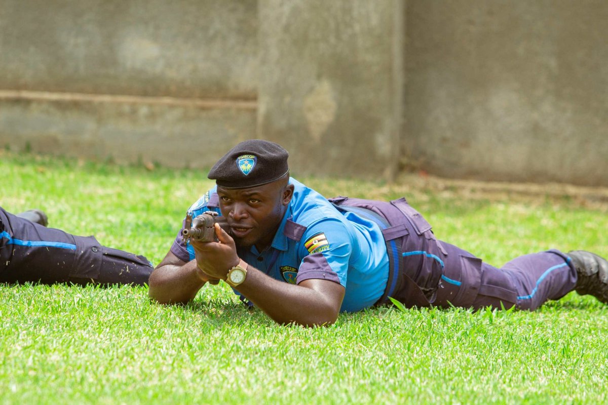 SecurityTimecop's tweet photo. Professional and Robust Security Services, with Guards trained by experienced trainers!
#SecurityUg https://t.co/FlskRzh9g6