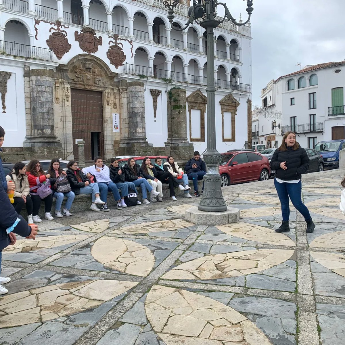 i_bachiller's tweet photo. El 17 de Enero los alumnos estuvieron conociendo Llerena y visitando el Centro Experimenta https://t.co/A0vzOqrZZO
