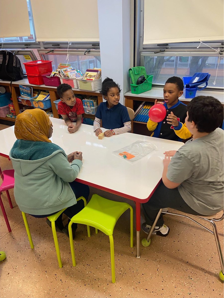 RCSDsch35's tweet photo. Third graders in Mrs. Stein’s class are exploring forces and how to move a block!@RCSDNYS @ChiefDemario @drpeluso https://t.co/kLuWuznUS1