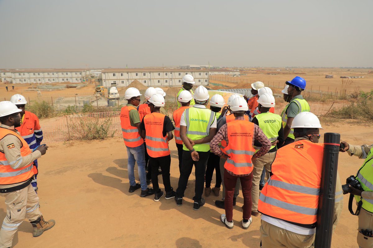 UgandaChamber's tweet photo. We concluded our #UCMPVisit for 10 participants from the #90DaysOfOil draw!
Thank you @PAU_Uganda @UNOC_UG @TotalEnergiesUG @CNOOCUgandaLtd
Special appreciation also to our members @GofanSafaris @KarmodBeta @GeotropicC & THREEWAYS Shipping for the logistical support! https://t.co/5vNVekOy1l