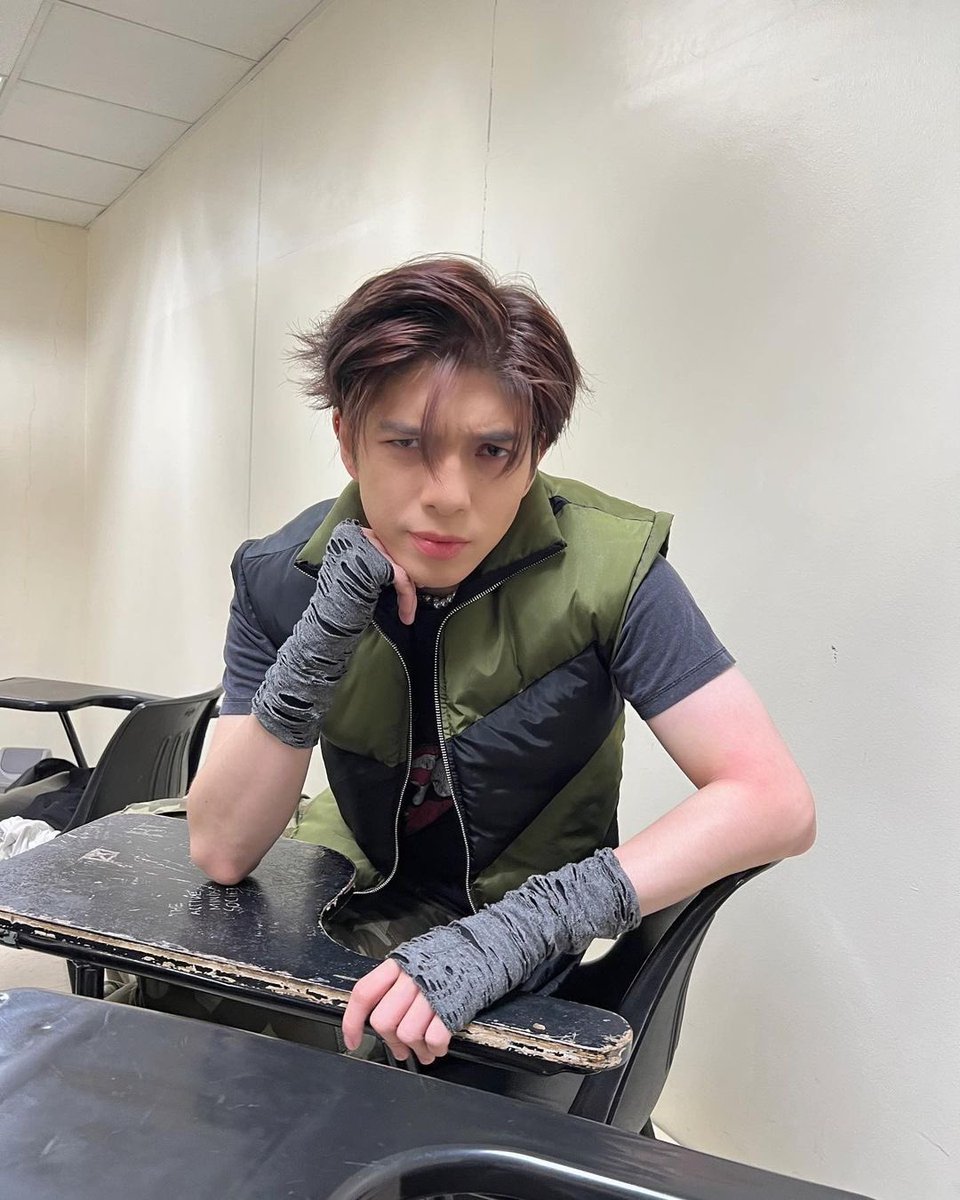 kiyeuns's tweet photo. kaklase mong excuse palagi sa class kasi may dance competition: https://t.co/ndZRHSbJiw