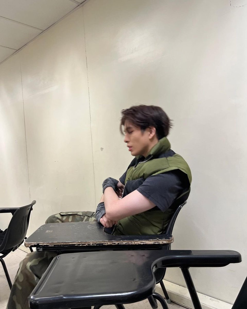 kiyeuns's tweet photo. kaklase mong excuse palagi sa class kasi may dance competition: https://t.co/ndZRHSbJiw
