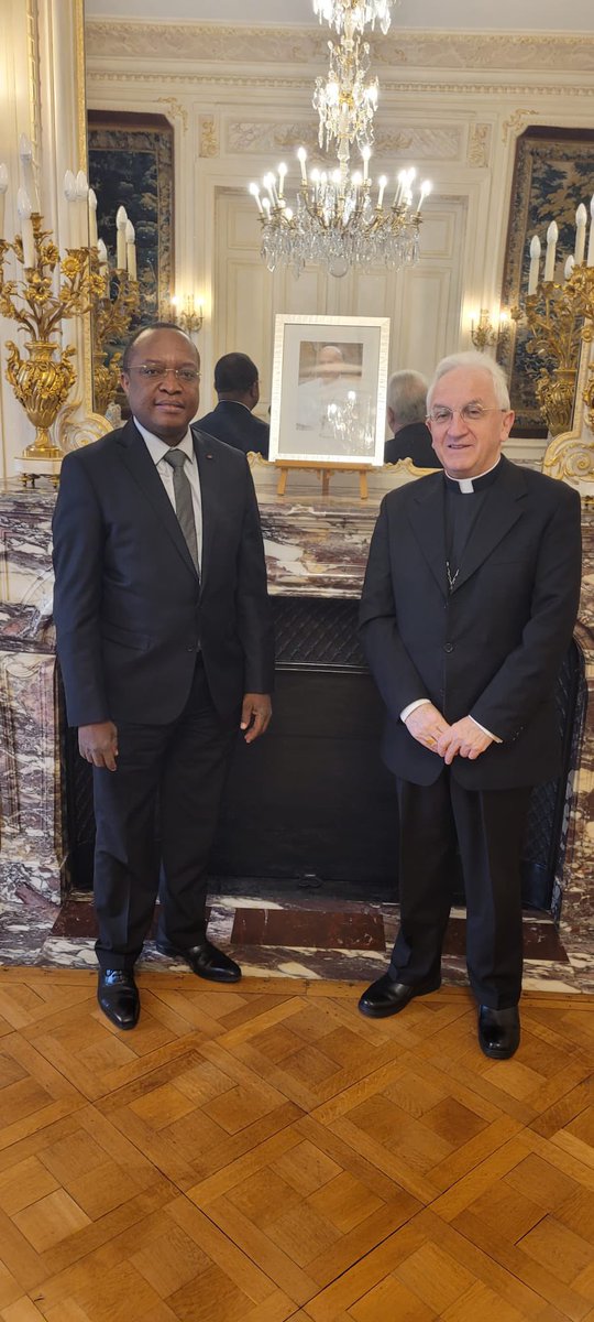 FlavienMBATA2's tweet photo. Poursuivant mes visites de courtoisie, j’ai été reçu ce jour par S.E.M Monseigneur Celestino Migliore, Nonce Apostolique, Doyen du Corps Diplomatique.
Tous mes remerciements pour le contenu et la qualité de nos échanges. https://t.co/SKPJKkXawu