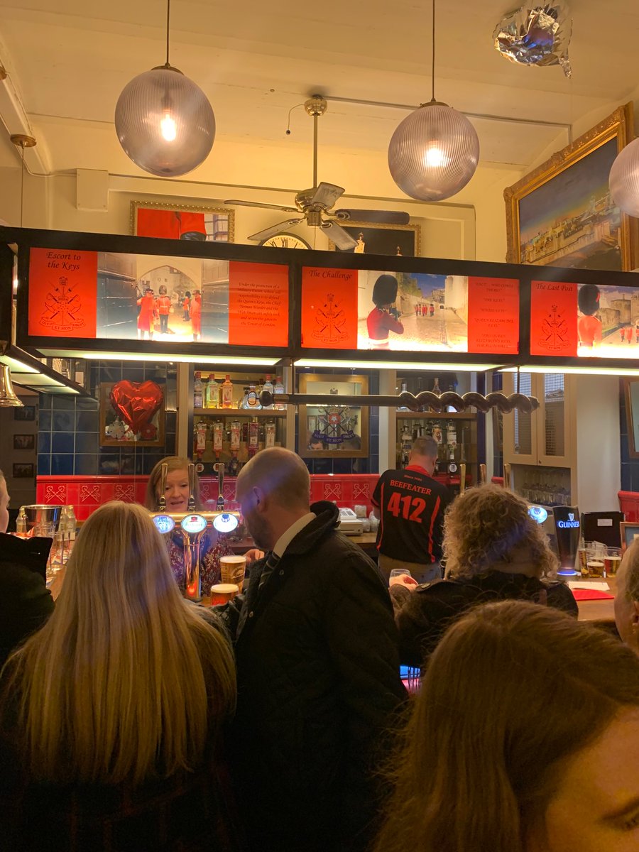 Gabriellamay24's tweet photo. Last night we celebrated the upcoming publication of #FallingHardfortheRoyalGuard by @meganambxr  👑 ❤️ @TowerOfLondon 🏰 With a private evening tour, witnessing the ceremony of the keys, and finishing with GnTs in the UK’s most exclusive pub🍸 Published 27th April @AvonBooksUK📚 https://t.co/0aKADFZIkV