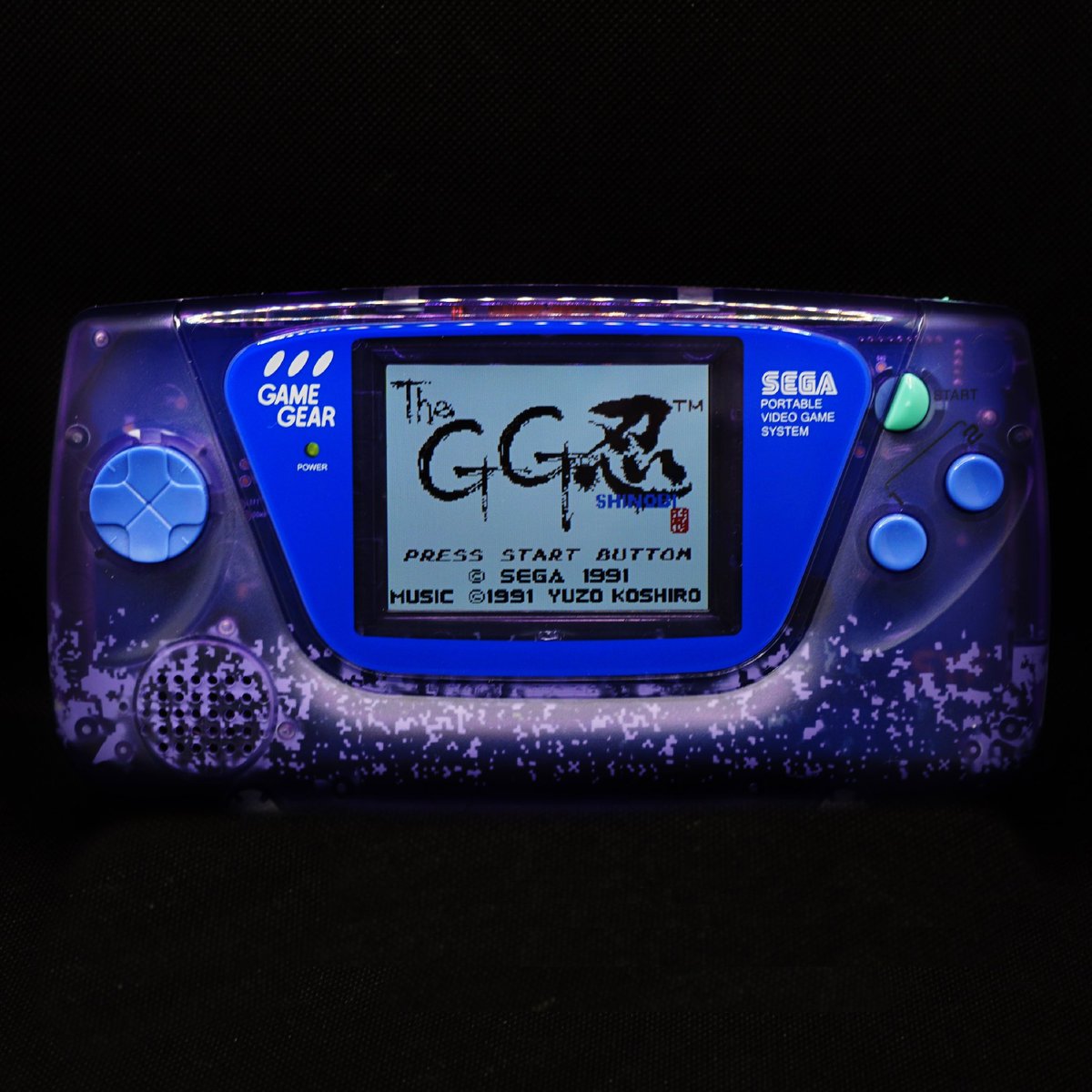 retrogearcustom's tweet photo. New build Game Gear using @MathijsNilwik boards and @BennVennElec IPS. The clear shell has been painted with clear purple from the inside with some pixels painted on as well. #sega #segagamegear #retrogames https://t.co/CRCY5Z9aaQ