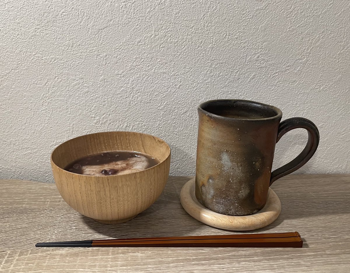 asitis_________'s tweet photo. 今日はママが作ってくれたおしるこを食べた。お餅も手作りなんだって（！）
とってもおいしかったなぁ〜 https://t.co/dyMCFpXwqV