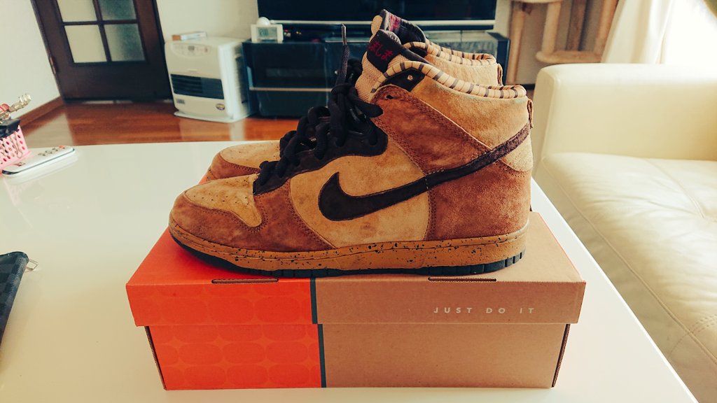 m8ZjxYAQsR84SX2's tweet photo. #しれっと着弾2
中古あさって購入👟
Nike Dunk High "Shima Shaima"
@aerom_s のボスが履いてた別注モデルを中古を探してGOT´EM👟
滅茶苦茶渋い👟
#FootLocker別注EU限定
#しましま
#青森のスニカス
#asicsa
#嫁の冷たい目線2
#ボスに続きました👟 https://t.co/bz58i5TWk8