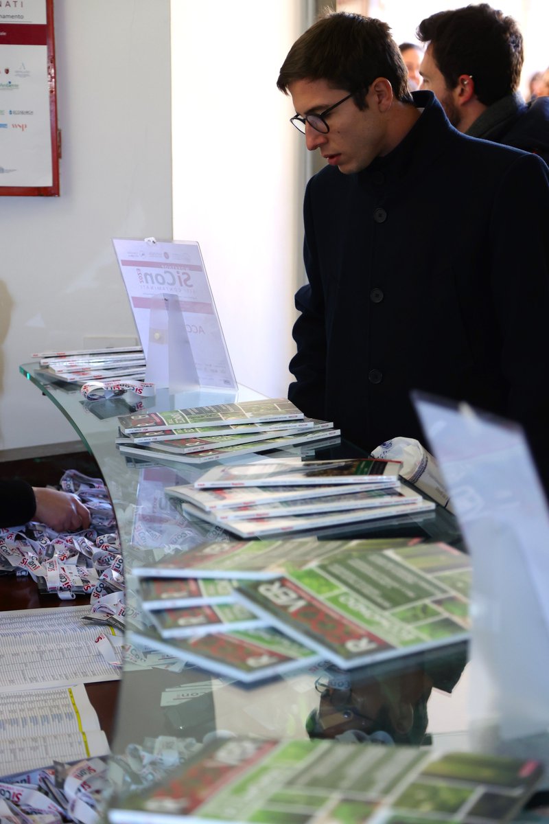 recoverweb's tweet image. 📍SIAMO QUI!
Recover Magazine al #SiCon "workshop su siti contaminati ed esperienze negli interventi di risanamento" in corso al Chiostro della Facoltà di Ingegneria Civile e Industriale di @SapienzaRoma.