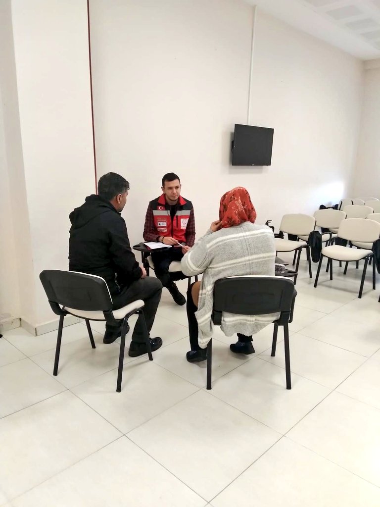 sivasavsh's tweet photo. Hoşgeldiniz...

Ilimizde @cumunivkurumsal yerleşkesinde yer alan @GSB_Sivas Kredi Yurtlar Kurumunda kalmakta olan depremzedelerimize ve çocuklarımıza Psikososyal destek hizmetimiz başlamıştır.

#BirlikteGüçlüyüz 

@haruntan58
@cemuraldi
@valisimsek
@duran_ridvan
@deryayanikashb https://t.co/Z27PxmxYbl