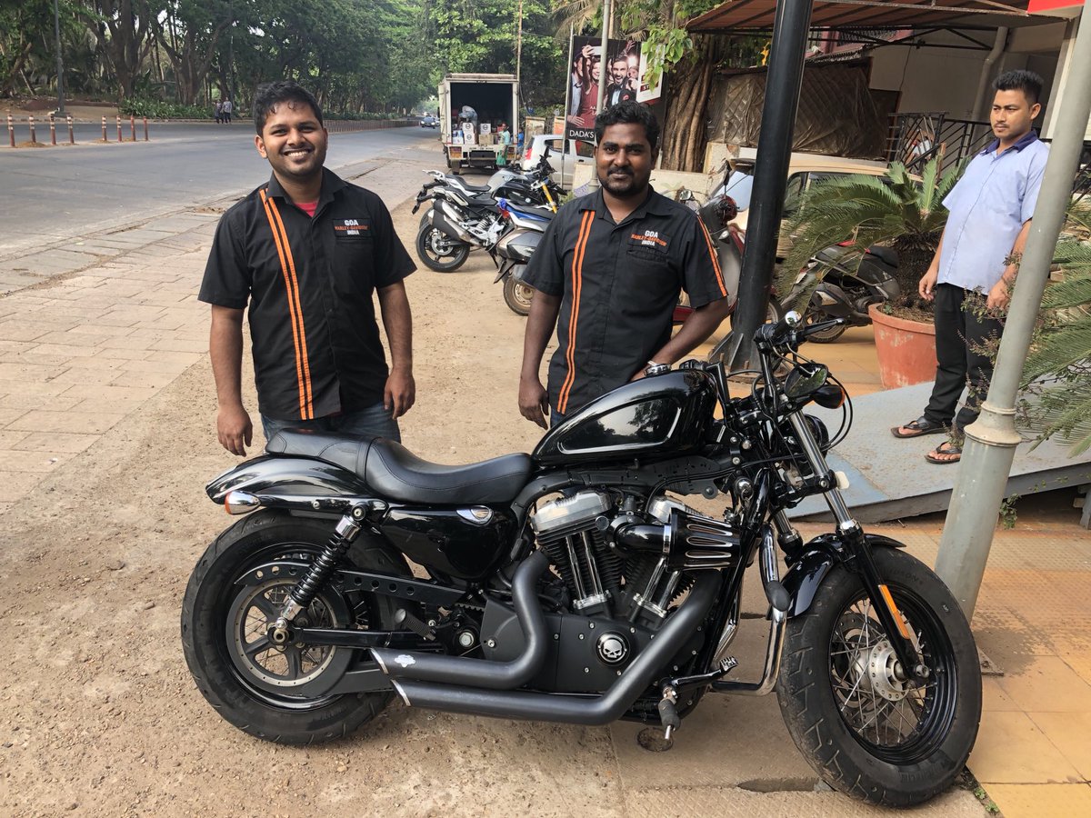 Getting my bike serviced by the top lads at HD Goa 4yrs ago today before an epic 5000k ride around South India, I miss that bike and riding in India, very dangerous on the roads, just gotta remember everything’s trying to kill you and ride accordingly 😀
#Biker
#motorbike
#India